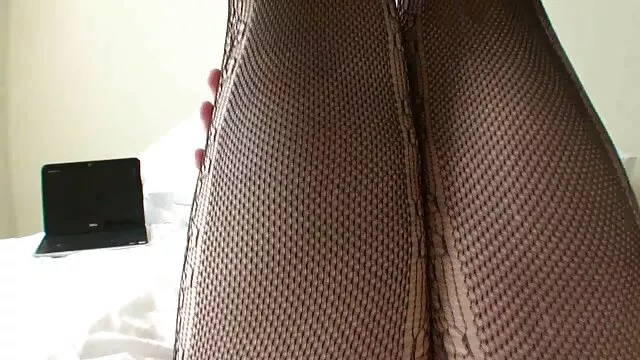 ఆమె సెక్సైటింగ్ త్రీసోమ్‌లో టెంప్టింగ్ జపనీస్ స్వీటీ హినా సెక్స్ తెలుగు బ్లూ ఫిలిం ఐయుచి