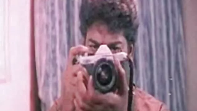 దవడ డ్రాప్పింగ్ బస్టీ నల్లటి జుట్టు గల స్త్రీ కిసా ఇంగ్లీష్ సెక్స్ ఫిలిం తెలుగు స్పార్కిల్ బాత్‌టబ్‌లో ఆత్మవిశ్వాసం నడుపుతోంది
